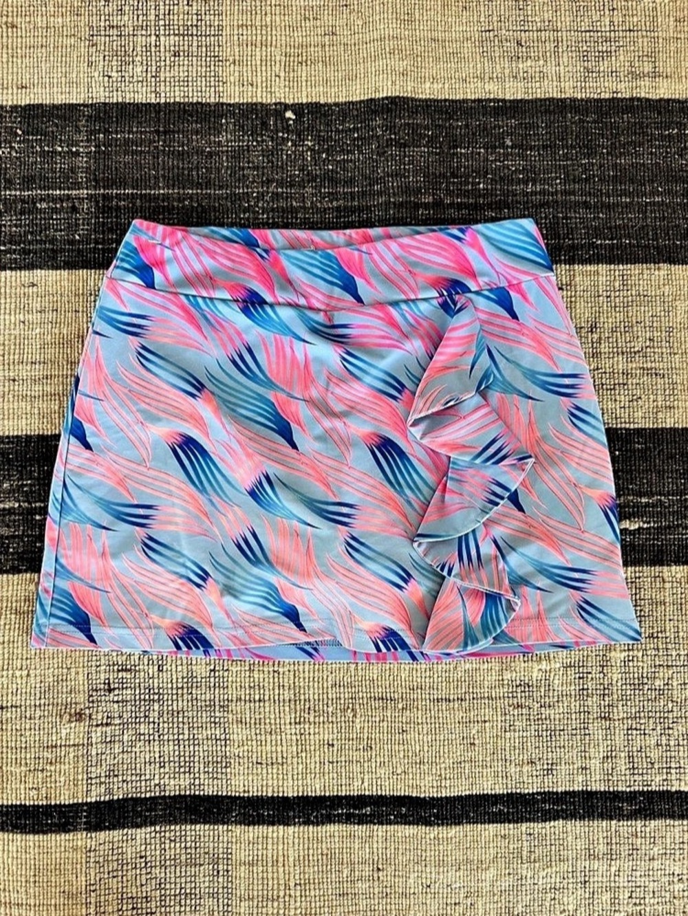 Tzu Tzu women’s skort medium